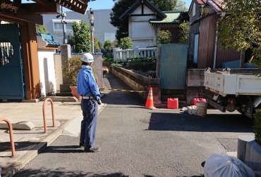 本日もガス管の入替え工事中です 福性寺と白山神社の間の里道が通行止めです ご迷惑をおかけしています 申し訳ございません