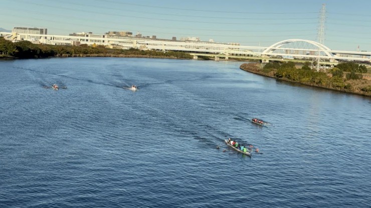 扇大橋から荒川の上流を見ています 五色サクラ大橋が見えます