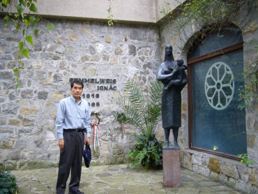 2008ブダペスト国際食道疾患会議ゼンメルワイス博物館入り口