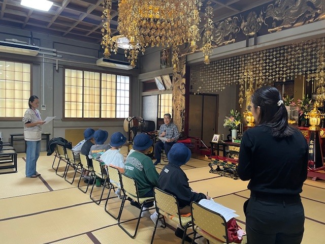 小学生6人と付き添いのお母様2人がご来寺になりました