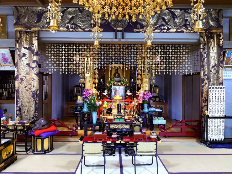 昨日の朝の本堂