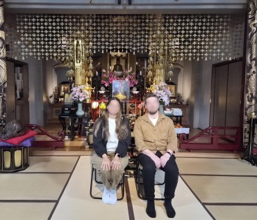 お孫様とパートナー 1時間ほど滞在されました お寺を楽しんで頂くことができたと主ます