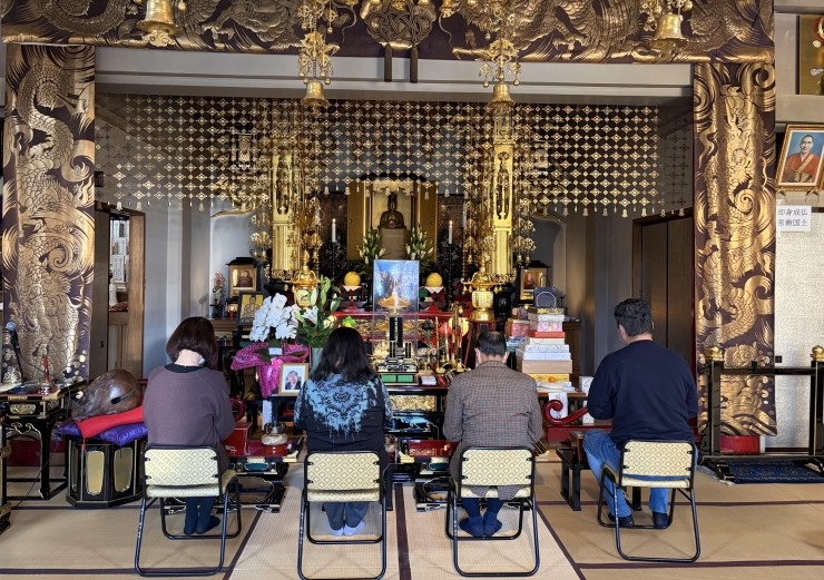 誠心誠意のお焼香 ゆっくり時間をとってお焼香をするようにお願いしています。項目ごとでしょうか 檀信徒様のお長江の写真はなかったと思います