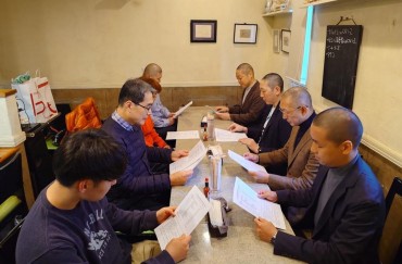 仏教徒海外奨学基金総会 真剣な議論が広がっています